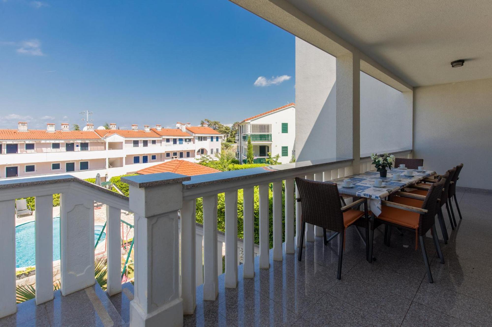 Holiday Home Ore Malinska Buitenkant foto